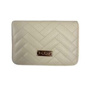 Bebe Sophia Small Crossbody Bag Creme‎ Quilted Faux Leather Gold Chain MSRP $69